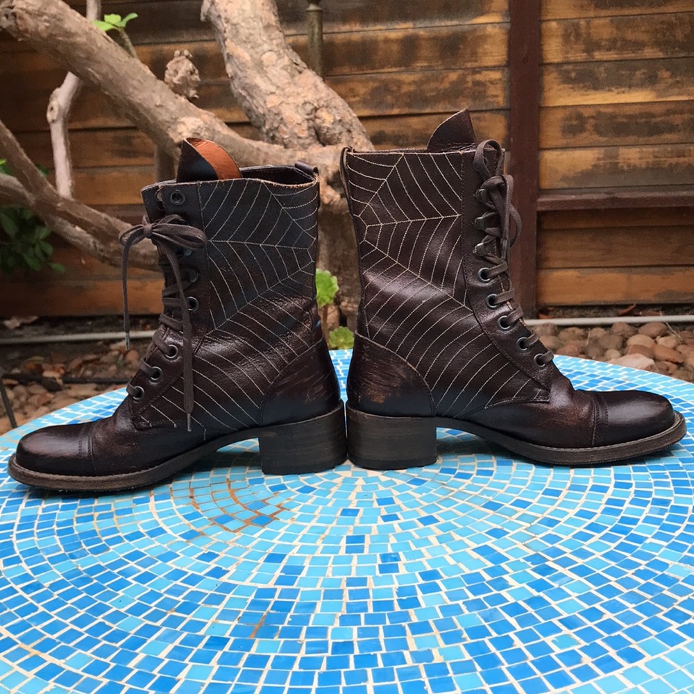 EARL JEAN Leather Combat Boots. 6 NWOT 🕸️❤︎ - Picture 4 of 11